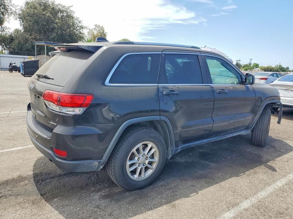 2020 JEEP GRAND CHEROKEE LAREDO 3