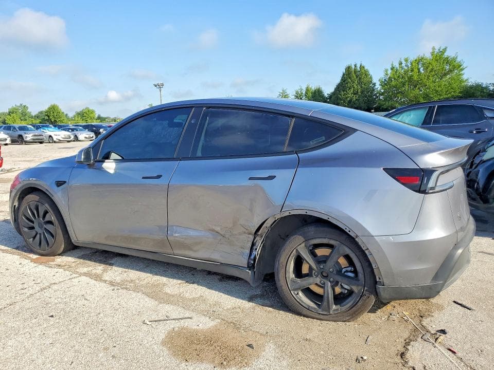 2026 TESLA MODEL Y 2
