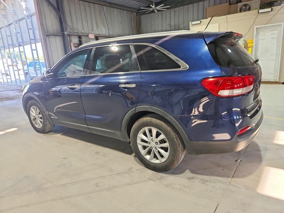 2017 KIA SORENTO LX V6 2
