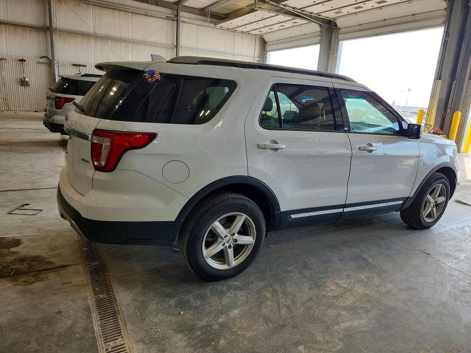 2017 FORD EXPLORER XLT 3