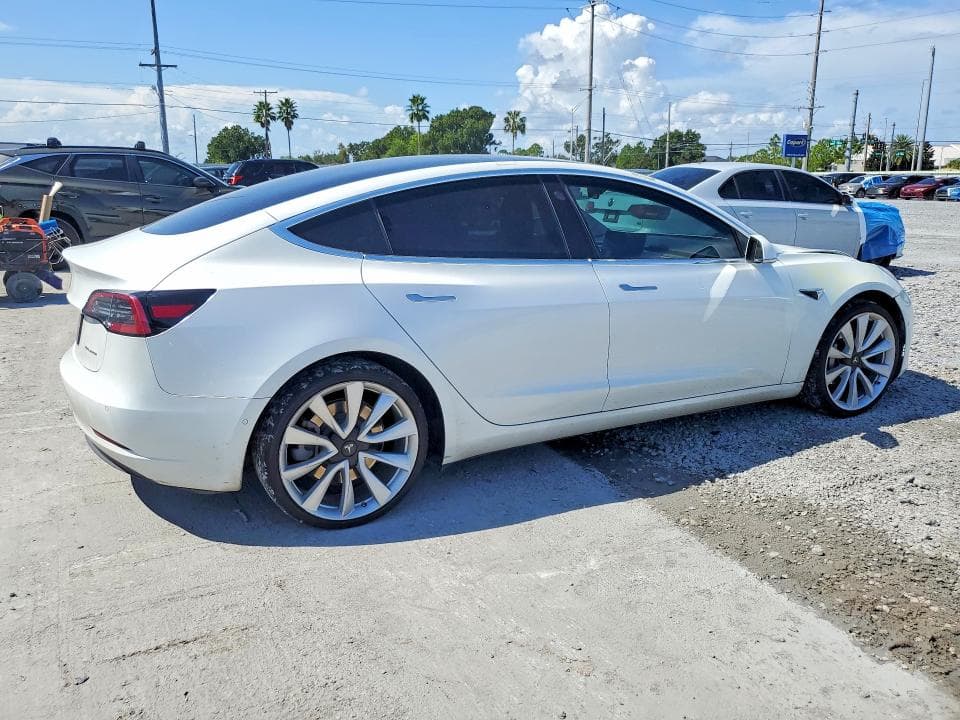 2020 TESLA MODEL 3 3