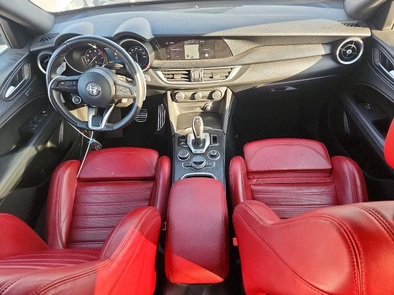 2022 ALFA ROMEO STELVIO 8