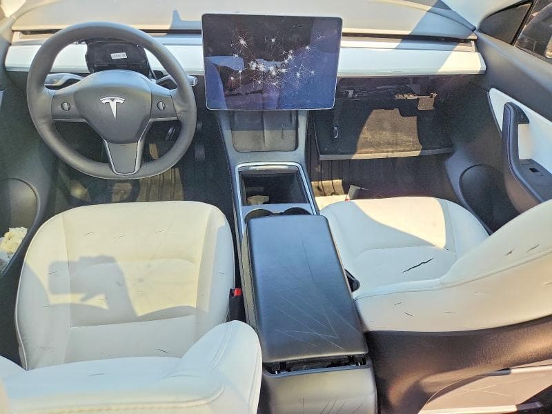 2021 TESLA MODEL Y 8