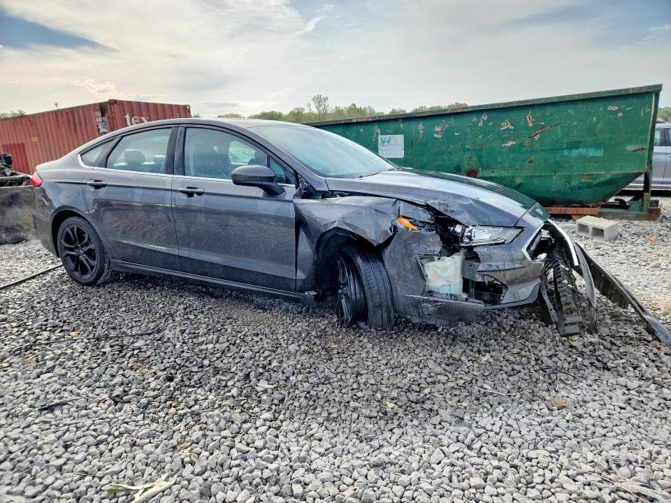 2020 FORD FUSION SE 4