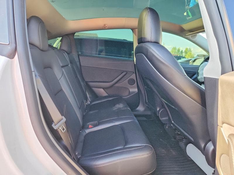 2022 TESLA MODEL Y 10