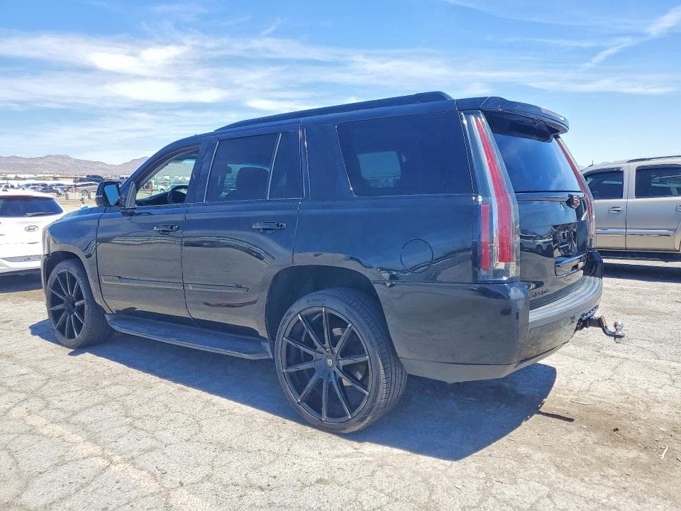 2017 CADILLAC ESCALADE 2