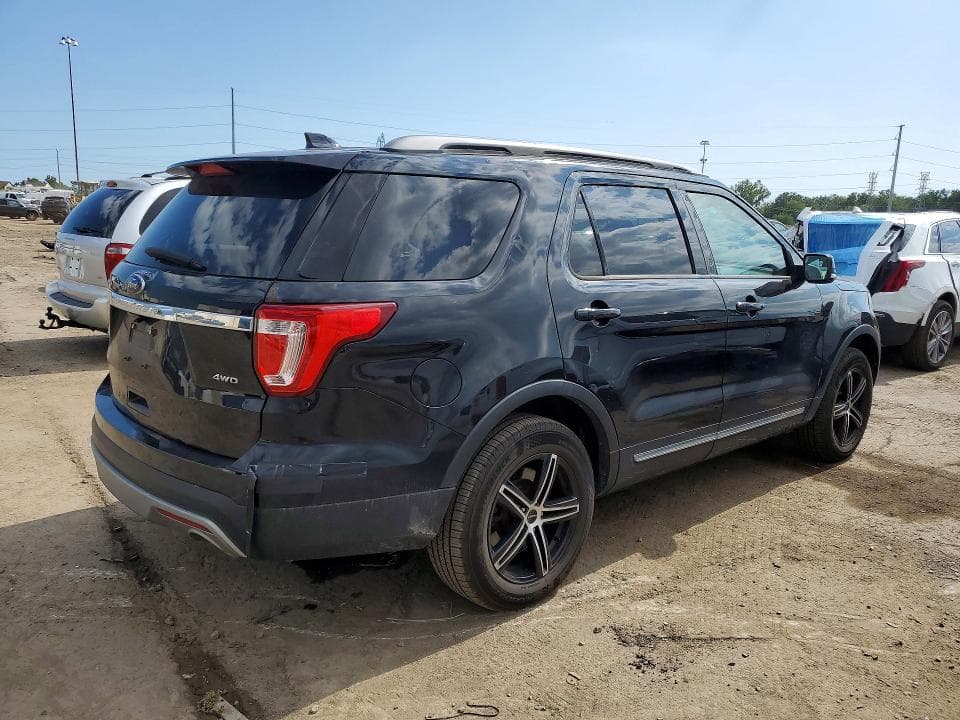 2017 FORD EXPLORER XLT 3