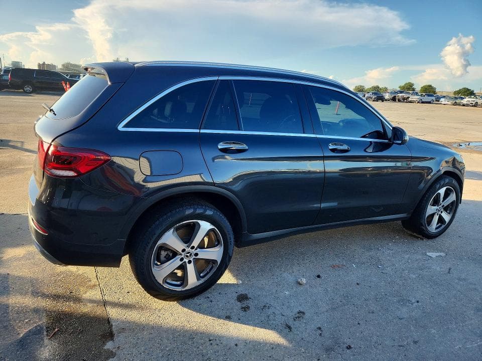 2022 MERCEDES-BENZ GLC 300 3