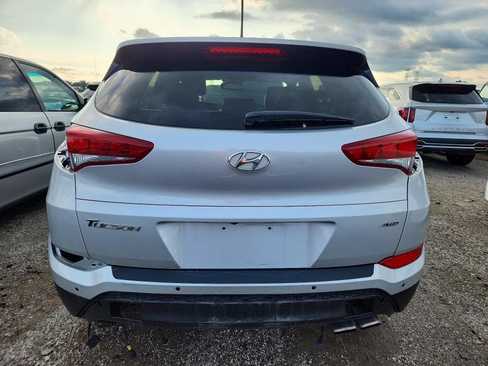 2017 HYUNDAI TUCSON VALUE 6