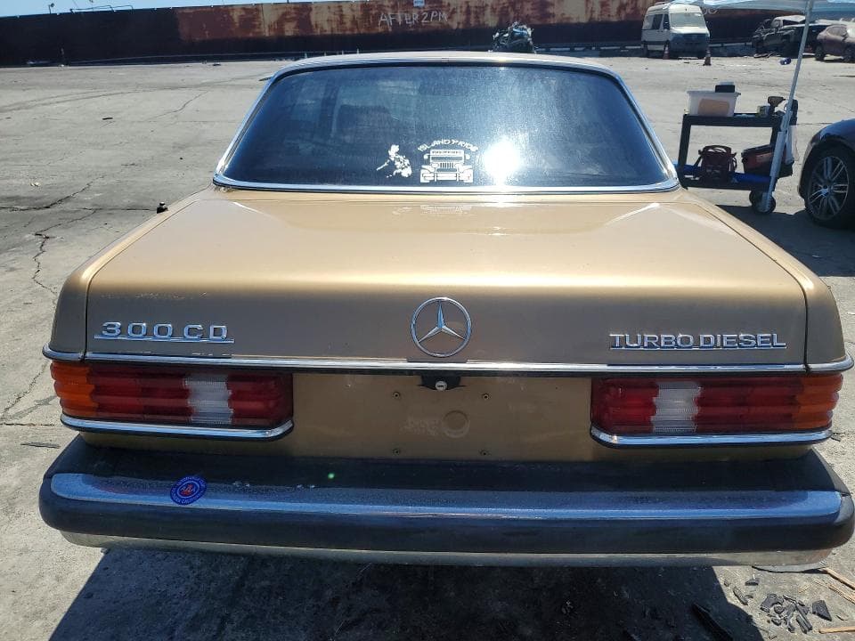 1983 MERCEDES-BENZ 300 CDT 6