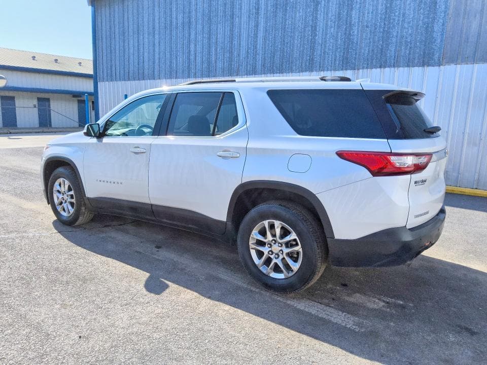 2018 CHEVROLET TRAVERSE LT 2