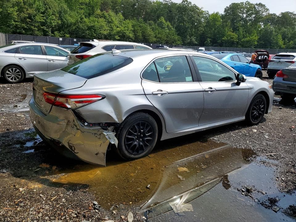 2020 TOYOTA CAMRY LE 3