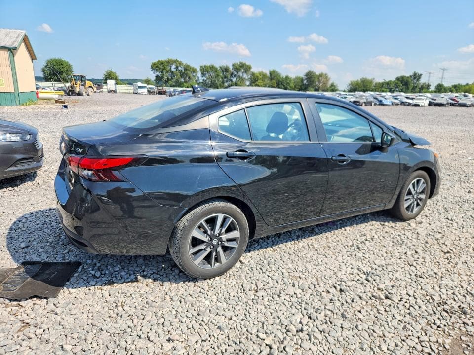 2022 NISSAN VERSA SV 3