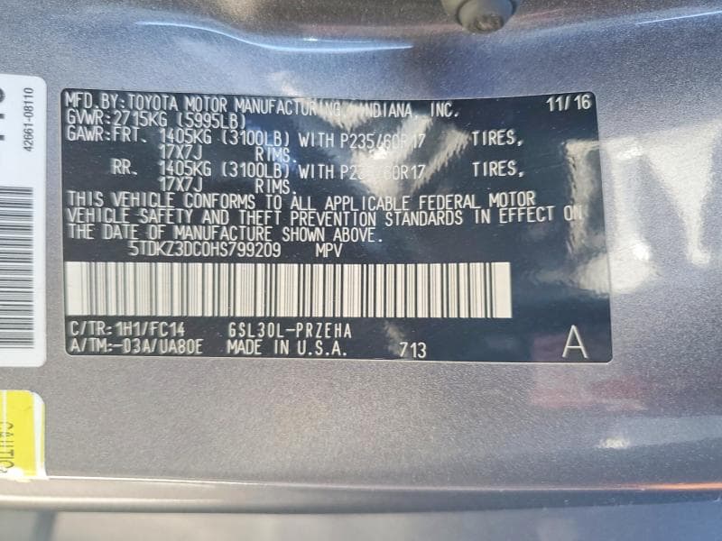 2017 TOYOTA SIENNA LE 14