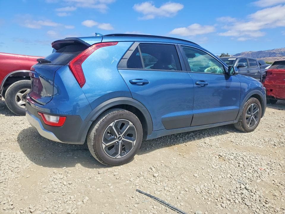 2023 KIA NIRO EX 3