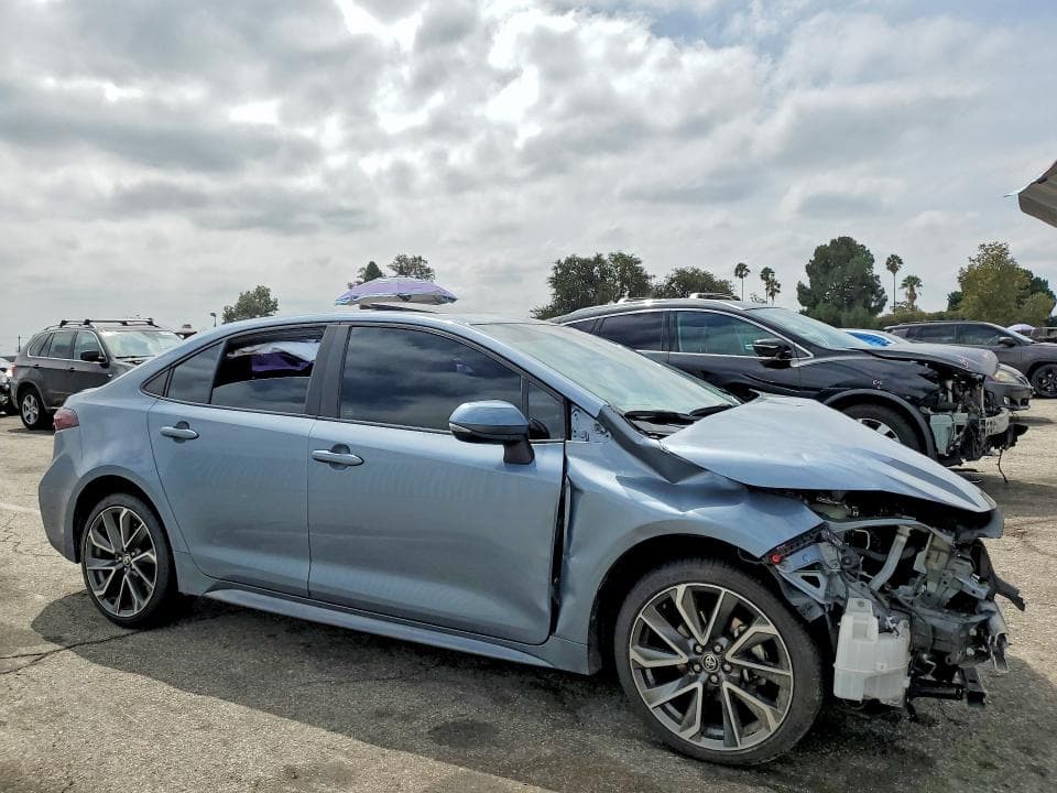 2022 TOYOTA COROLLA SE 4