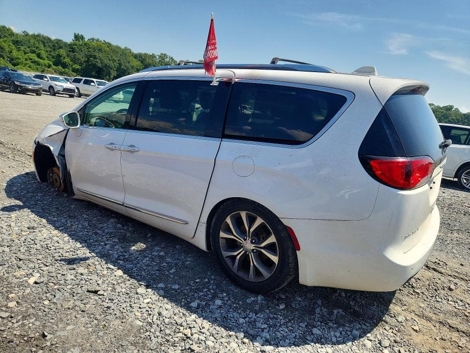 2017 CHRYSLER PACIFICA LIMITED 2