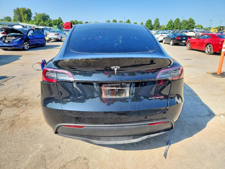 2023 TESLA MODEL Y 6