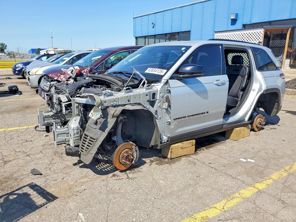 2023 JEEP GRAND CHEROKEE LAREDO - 1
