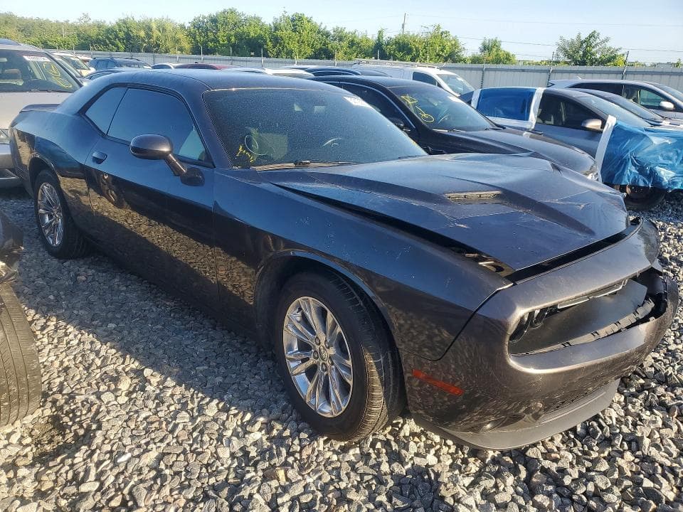 2019 DODGE CHALLENGER SXT 4