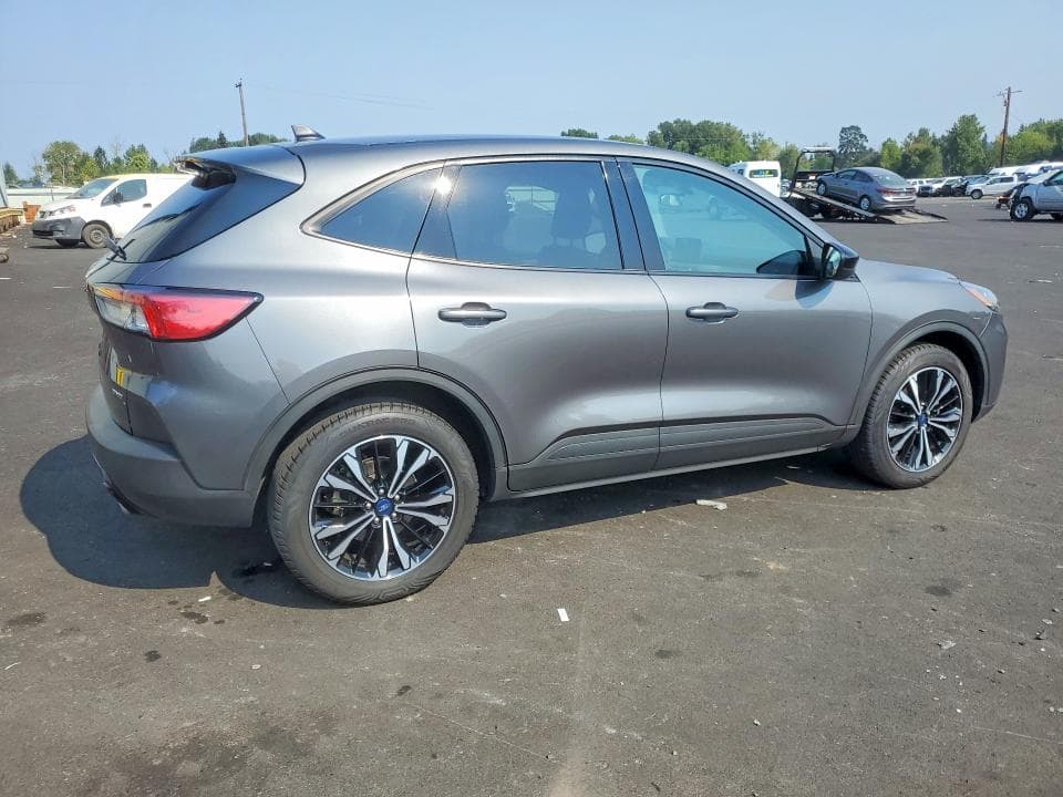 2021 FORD ESCAPE SE 3