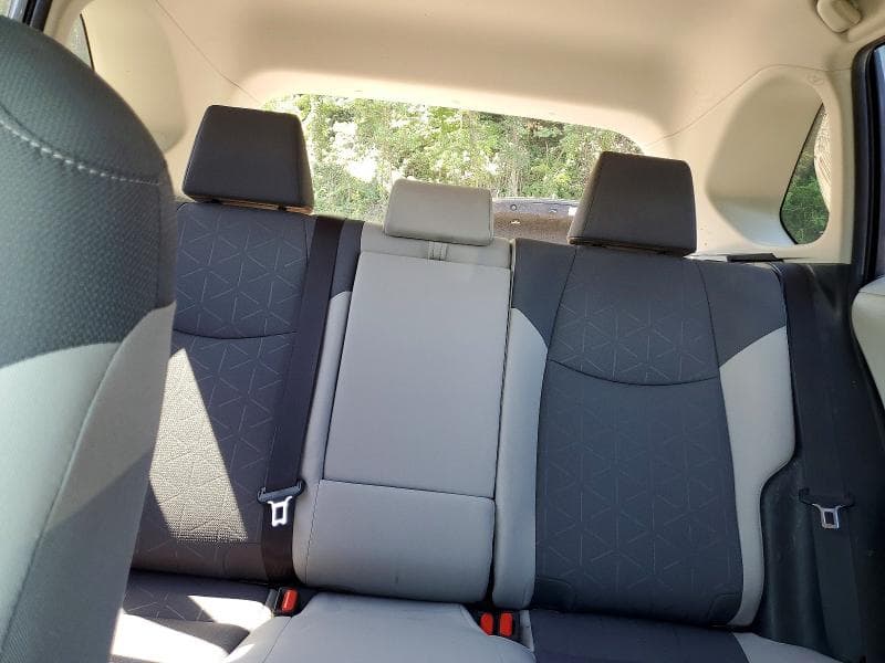2019 TOYOTA RAV4 HYBRID XLE 10