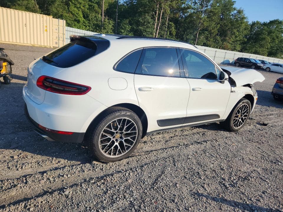2018 PORSCHE MACAN 3