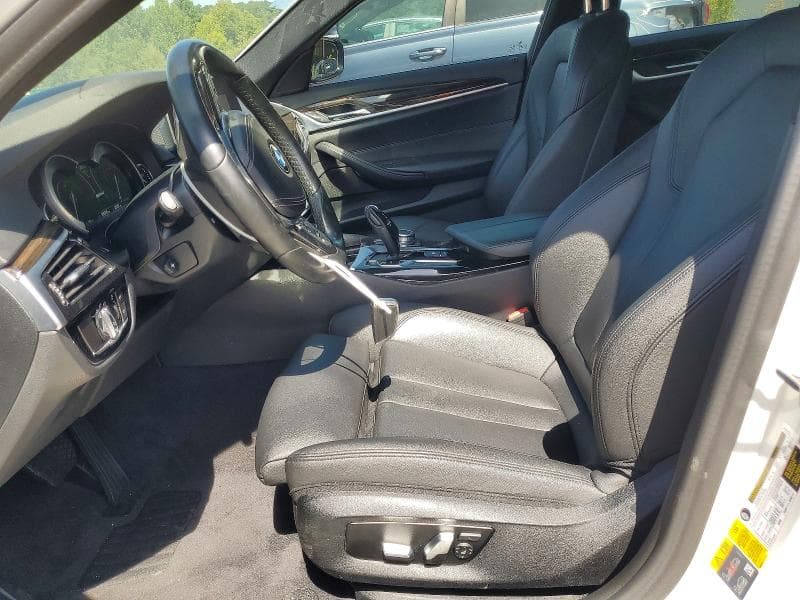2019 BMW 530E 7