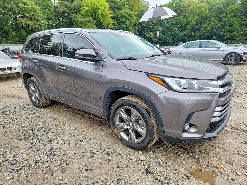 2019 TOYOTA HIGHLANDER LIMITED PLATINUM 4