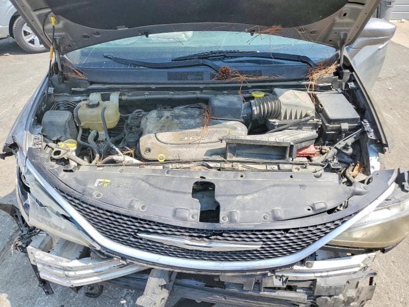 2017 CHRYSLER PACIFICA TOURING L 12