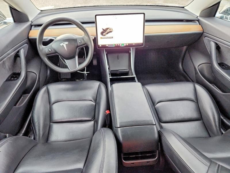 2018 TESLA MODEL 3 8