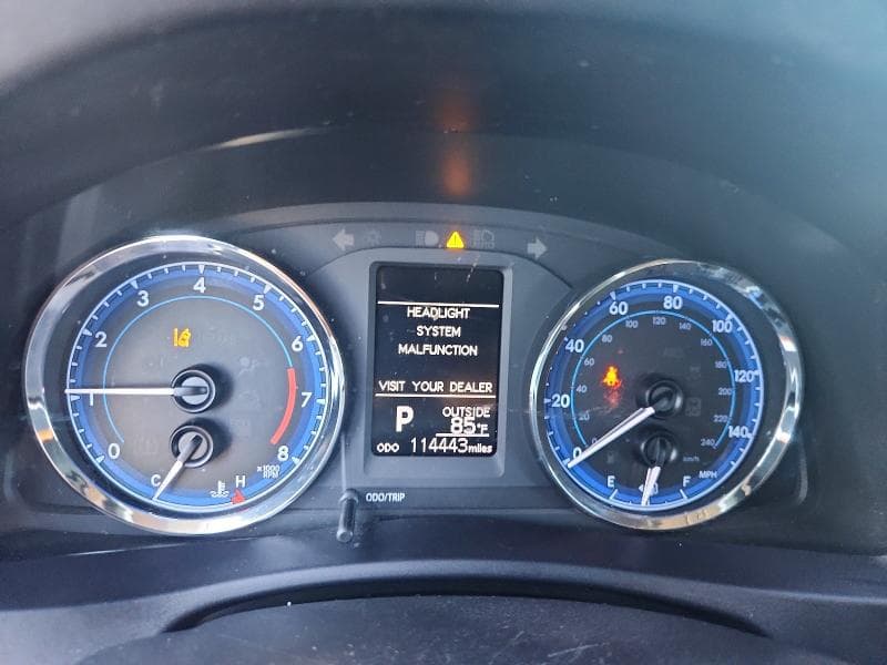 2019 TOYOTA COROLLA LE 9