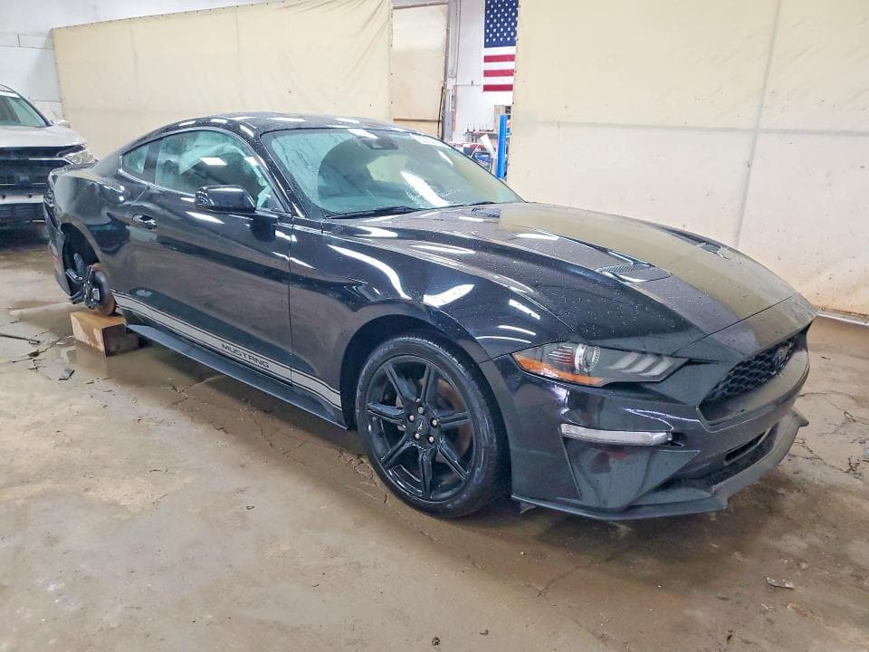 2019 FORD MUSTANG 4