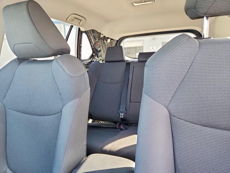 2021 TOYOTA RAV4 LE 10