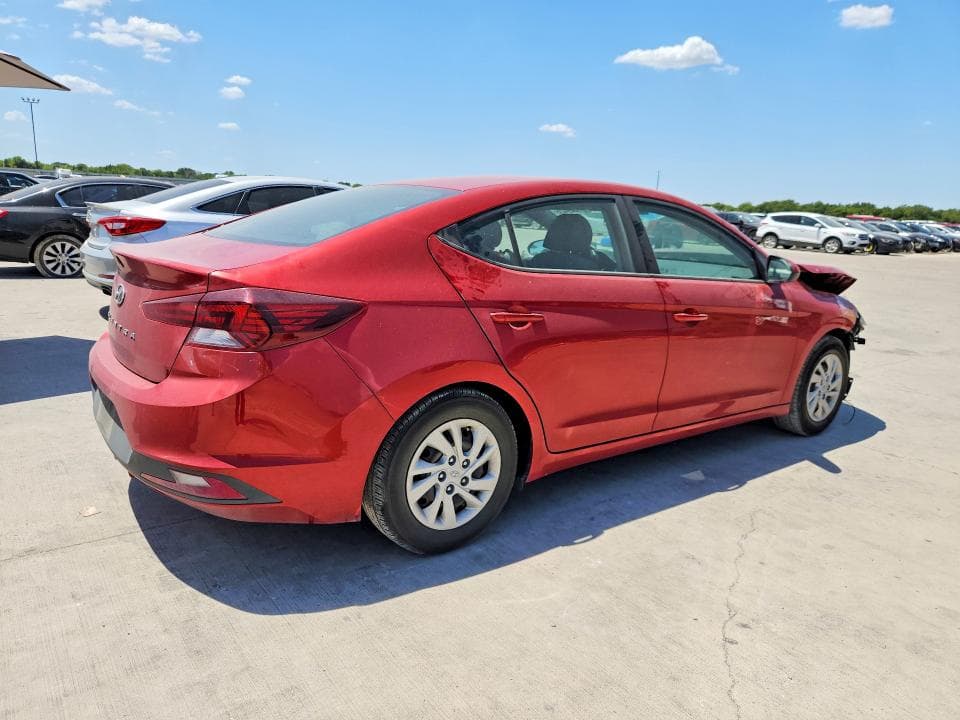 2019 HYUNDAI ELANTRA SE 3