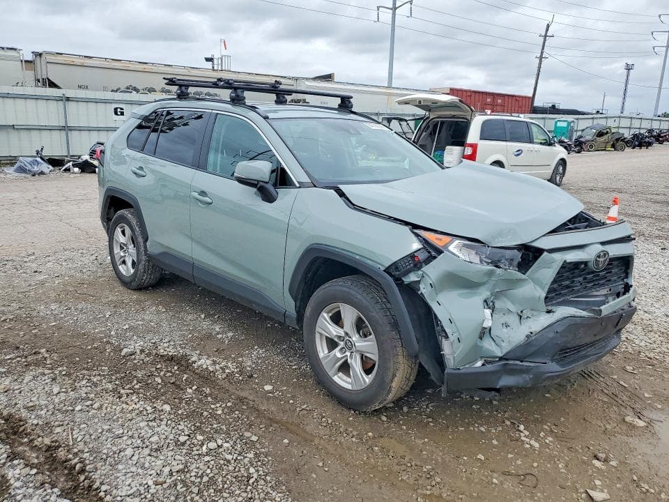2019 TOYOTA RAV4 XLE 4