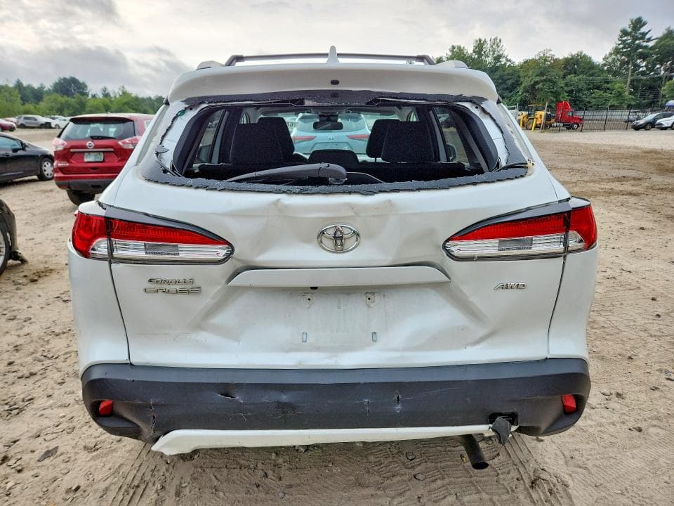 2022 TOYOTA COROLLA CROSS LE 6