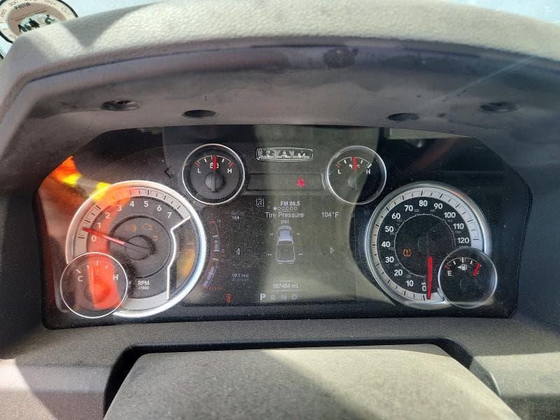 2017 RAM 1500 SLT 9