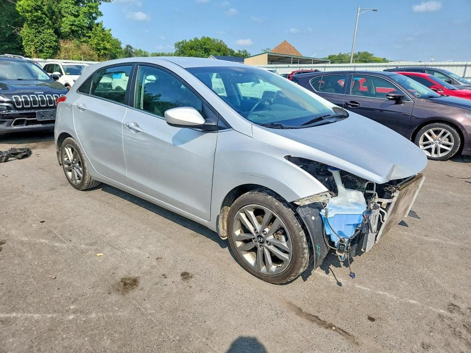 2017 HYUNDAI ELANTRA GT BASE 4