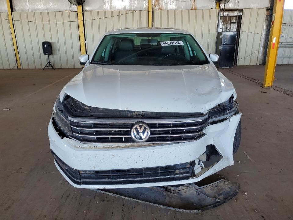 2018 VOLKSWAGEN PASSAT SE 5