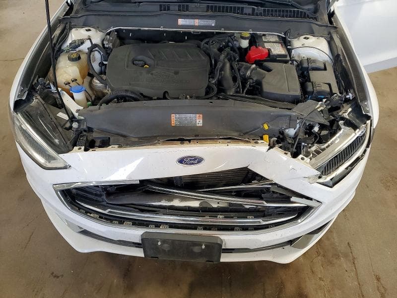 2017 FORD FUSION SE 11