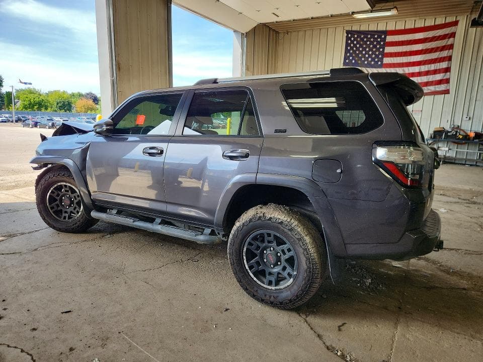2021 TOYOTA 4RUNNER SR5 PREMIUM 2