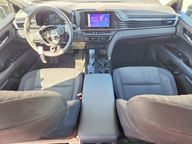 2025 TOYOTA CAMRY LE 8