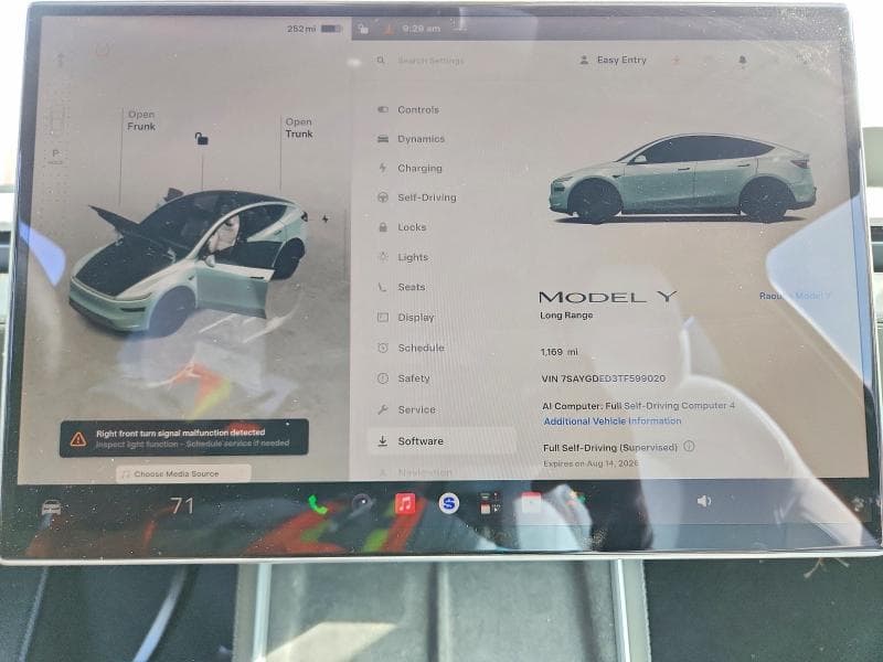 2026 TESLA MODEL Y 9