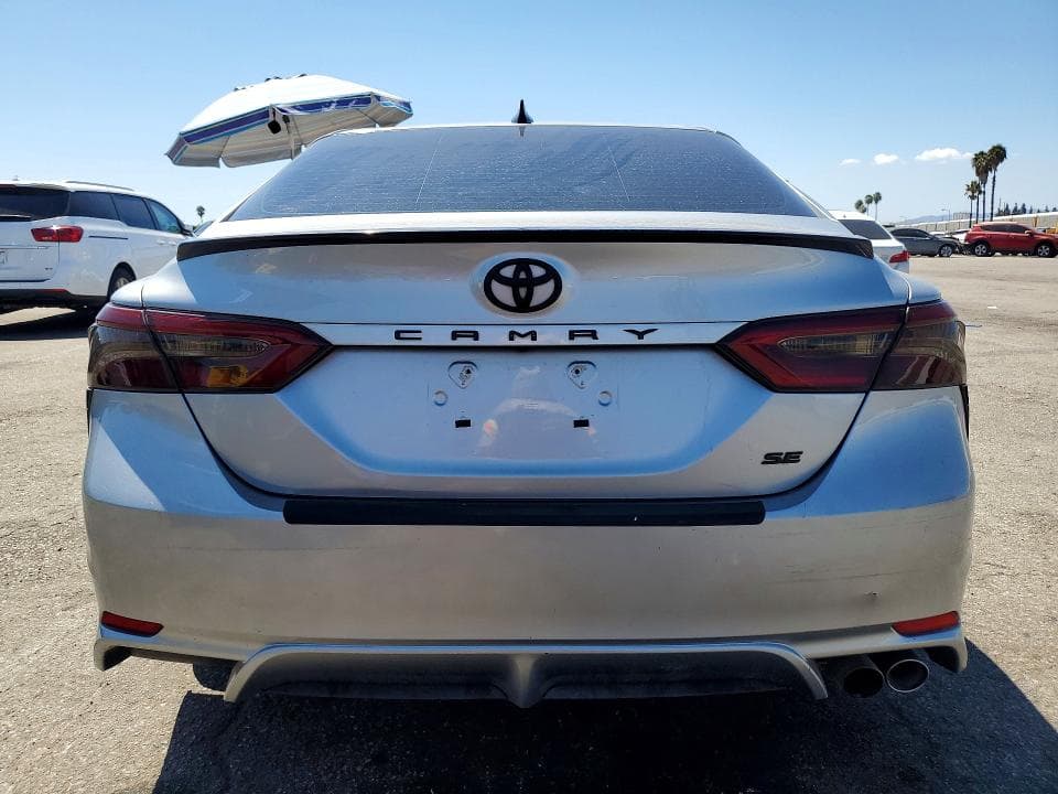 2019 TOYOTA CAMRY SE 6