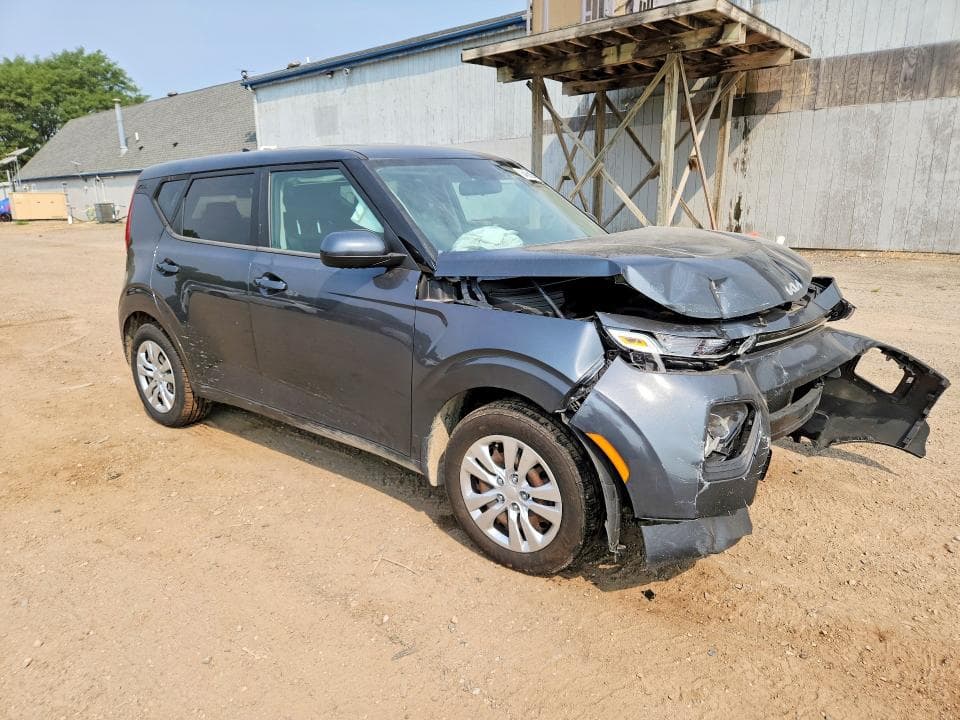 2022 KIA SOUL LX 4