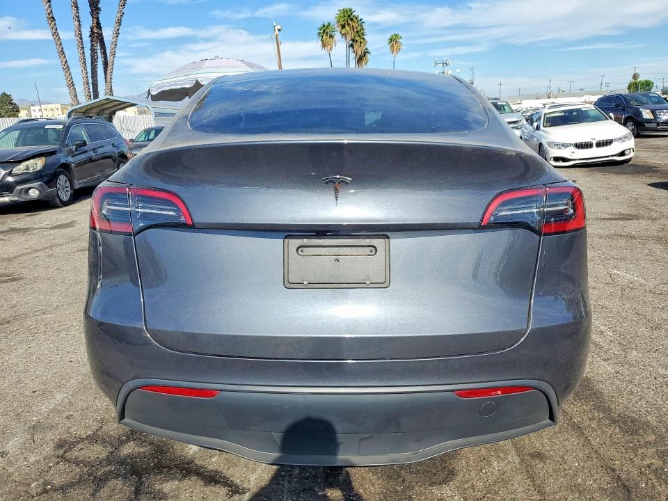 2023 TESLA MODEL Y 6