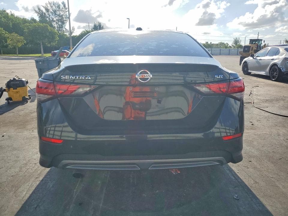 2022 NISSAN SENTRA SR 6