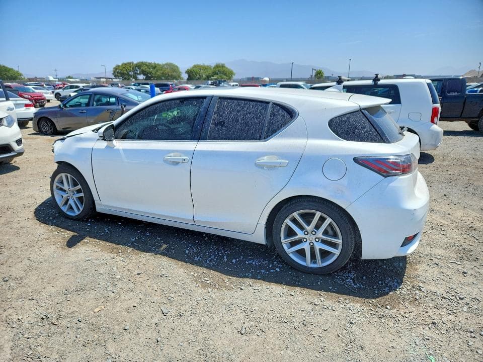 2017 LEXUS CT 200 2
