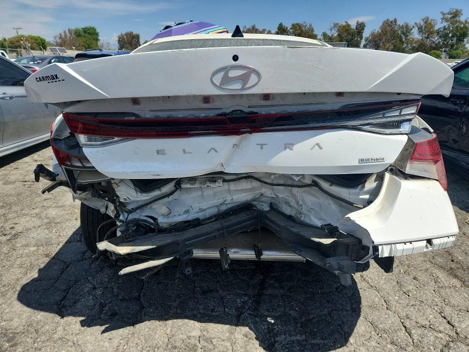 2024 HYUNDAI ELANTRA BLUE 6